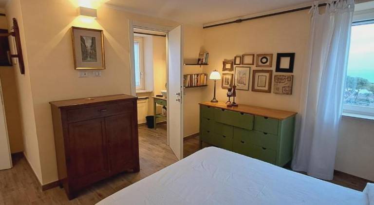 Holiday apartment with 2 rooms for 5 persons — photo 2