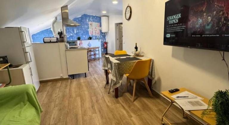 House with terrace | Close to Farmers Market | Perfect for remote work — photo 2