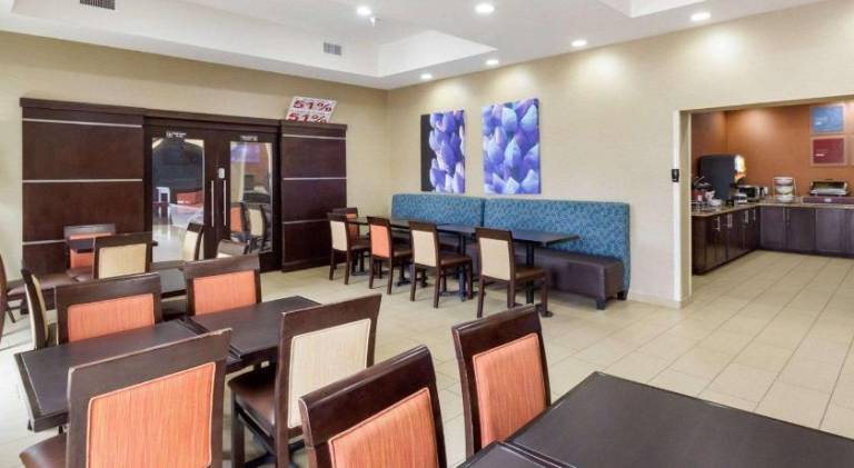 Comfort Suites Cotulla near I-35 — photo 4