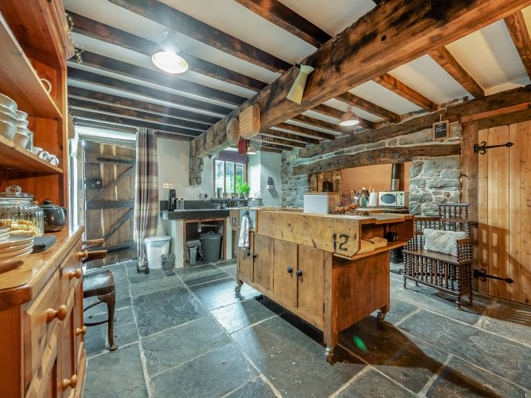 Family-oriented cottage with grill & garden | Pets are welcome — photo 2