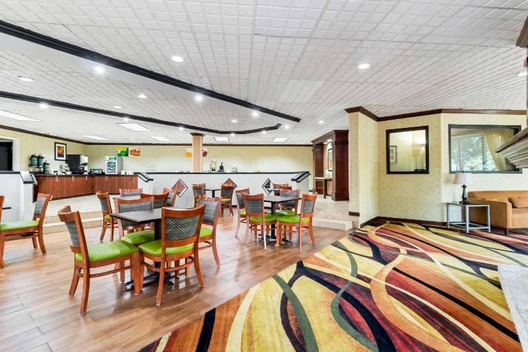 Quality Inn & Suites Florence Civic Center — photo 4