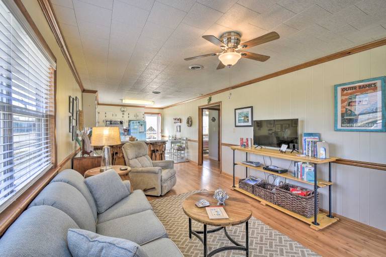 Nags Head Cottage: Screened Porch, Walk to Beach! — photo 2
