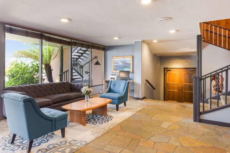 Red Lion Hotel Monterey — photo 4