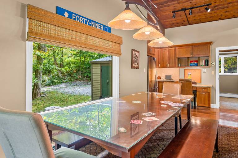 House with BBQ & yard | Mountain view — photo 2