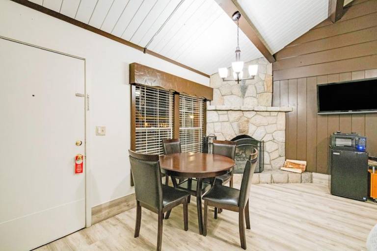 Lodge with BBQ — photo 2