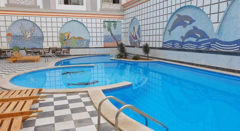 Apartment with pool — photo 5
