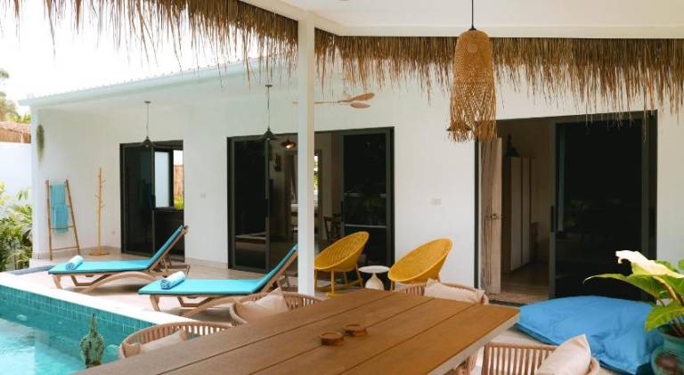 Villa with pool — photo 3