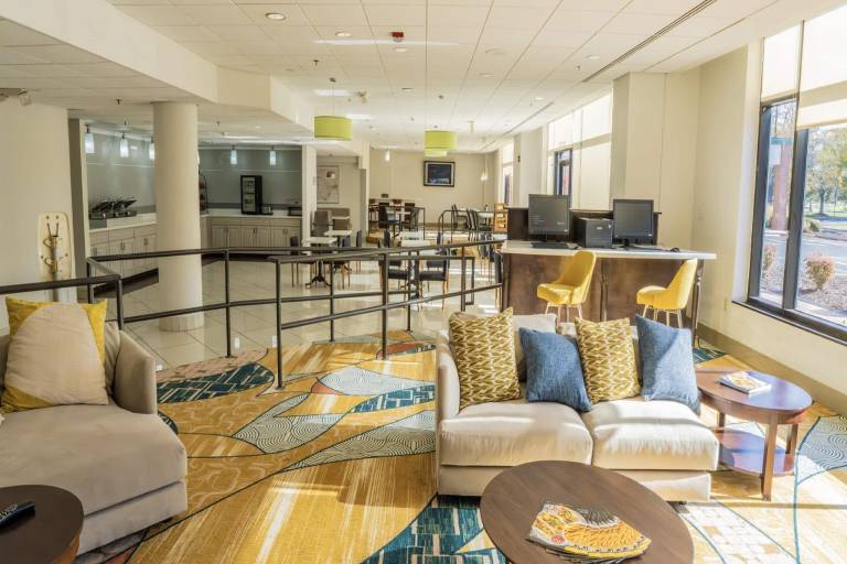 Elimwood Hotel, a Ramada by Wyndham — photo 5