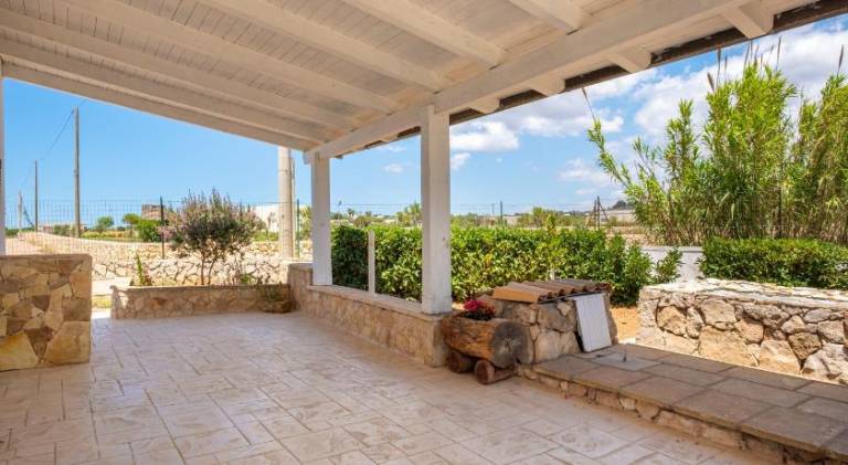 Villa with 1 room for 4 persons — photo 5