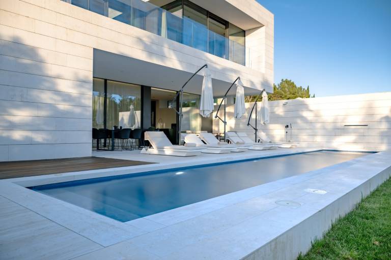 Villa with terrace, sauna & barbeque | Water view in Starigrad