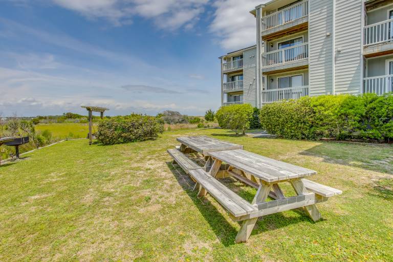 Ocean-View Balcony: Carolina Beach Condo! — photo 2