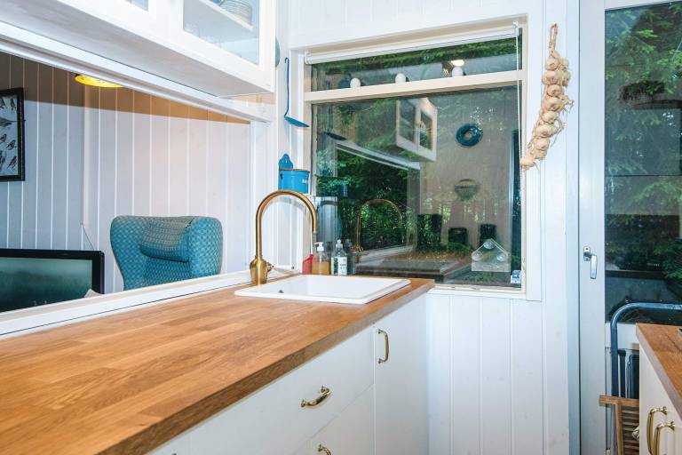 Vacation home with patio — photo 3