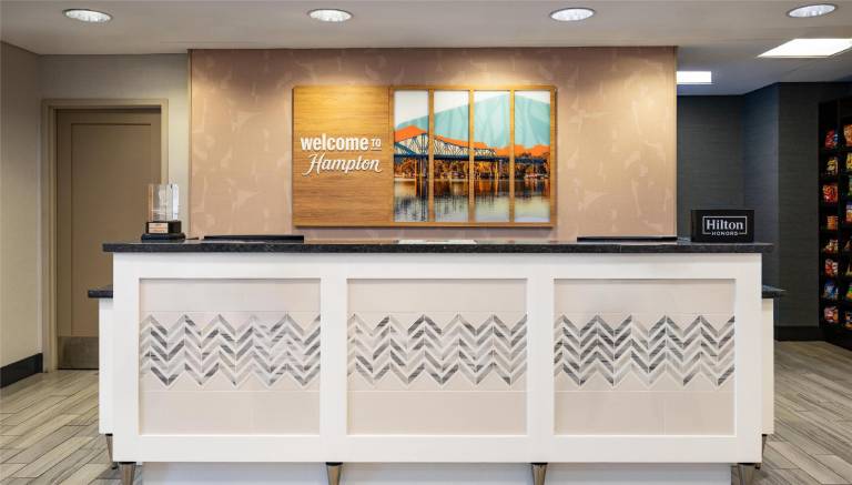 Hampton Inn & Suites La Crosse/Downtown, WI — photo 5