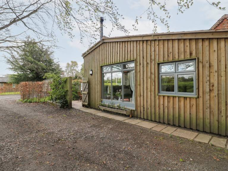 Cottage with garden & jacuzzi | Dogs allowed — photo 3