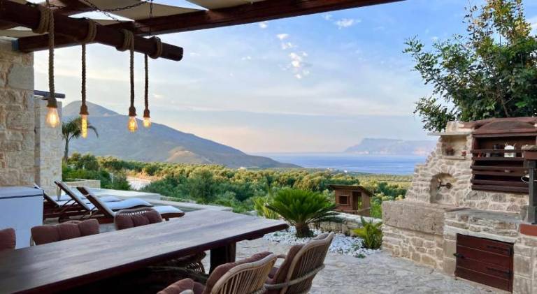 Fully equipped wonderful villa with terrace, barbecue & private pool | Perfect for remote work | Pet-friendly — photo 5
