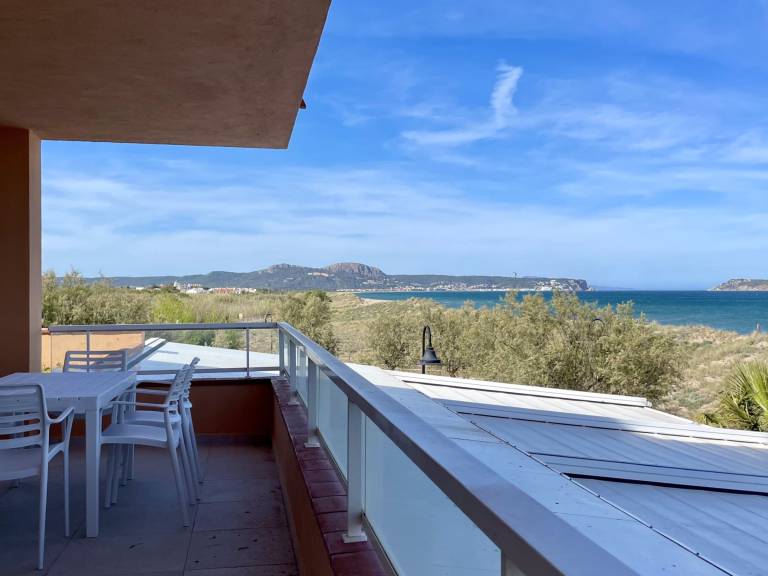Fully equipped lovely holiday apartment with garden & pool | Next to the beach | Pets allowed — photo 4