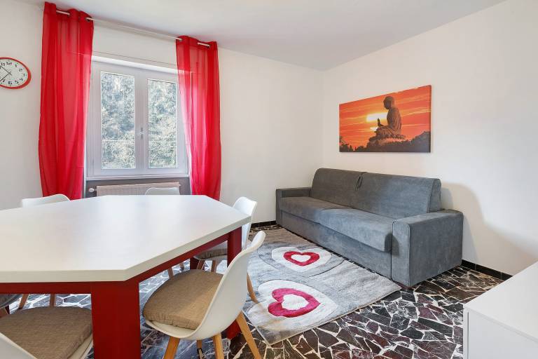 Apartment with fast internet | River view in Tirano