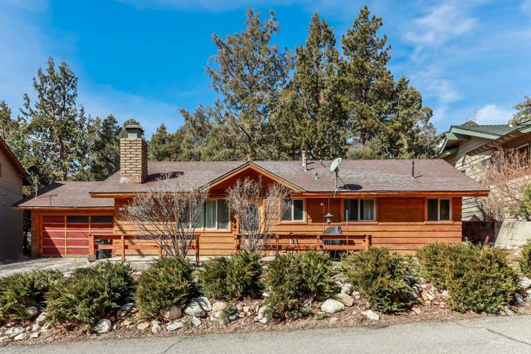 Shasta Mountain Cabin Retreat at Big Bear in San Bernardino, CA