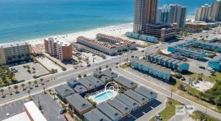 Dog Friendly Beach Access Sleeps 6 Hangout Nearby — photo 3