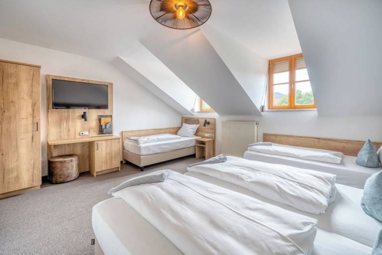 Bed & Breakfast  Ainring