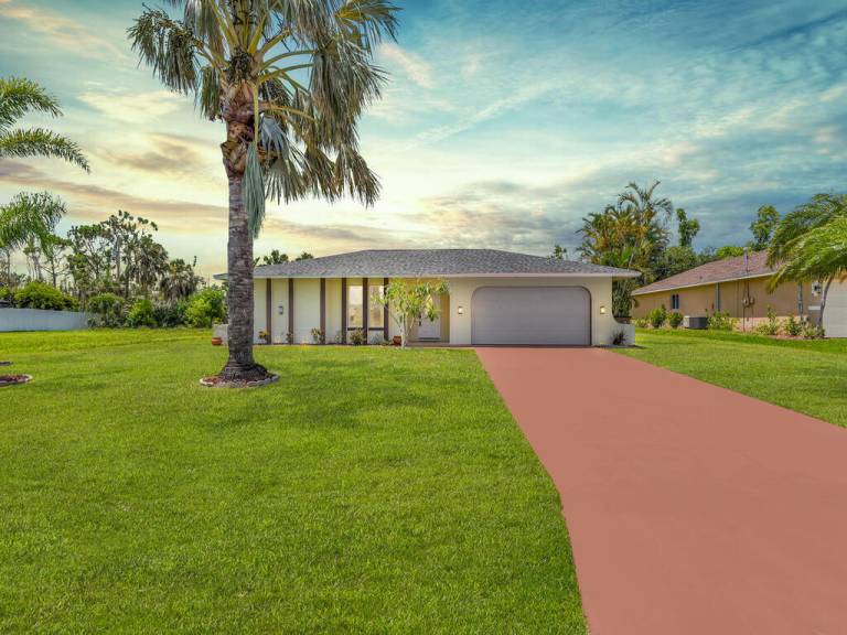 House with private pool | City view — photo 2
