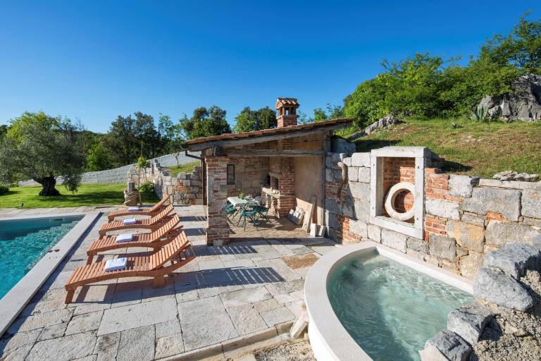 Villa with terrace, barbecue & private pool | Sea view — photo 4