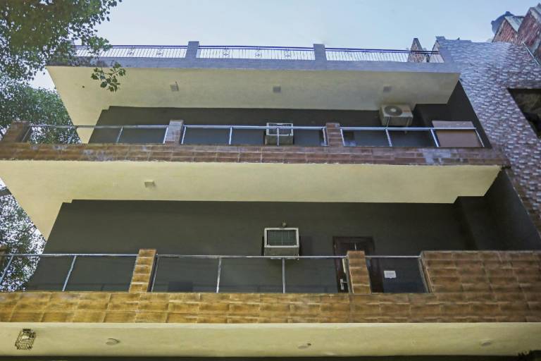 Hotel O Kashish Residency Near Model Town Metro Station