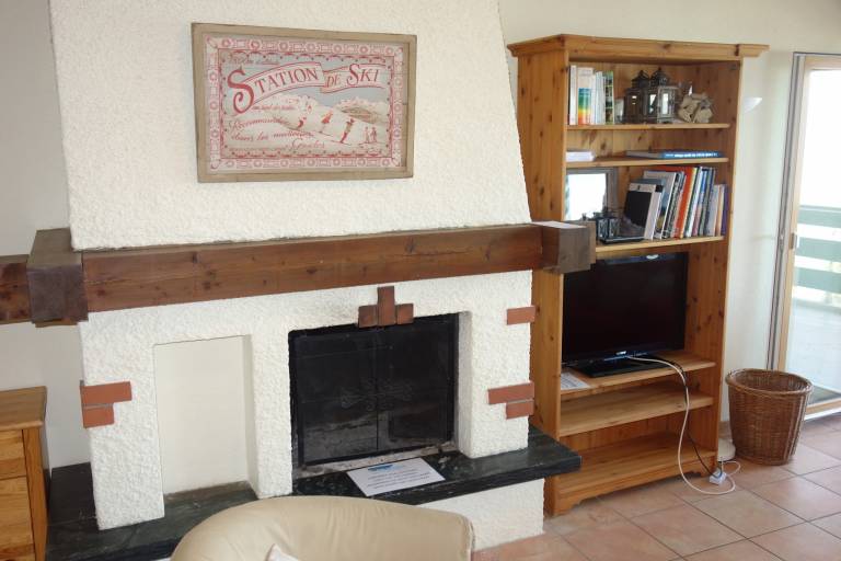 Holiday apartment with garden & terrace — photo 3