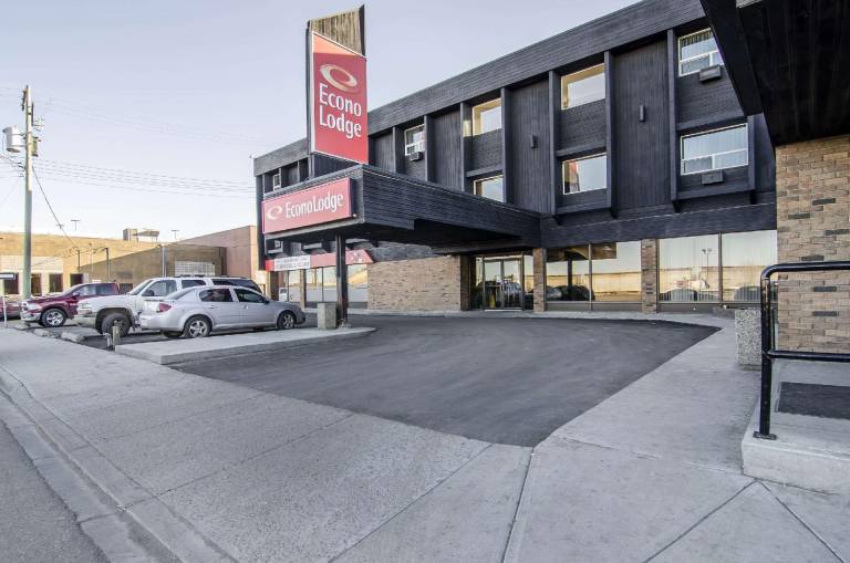 Econo Lodge in Lloydminster, AB