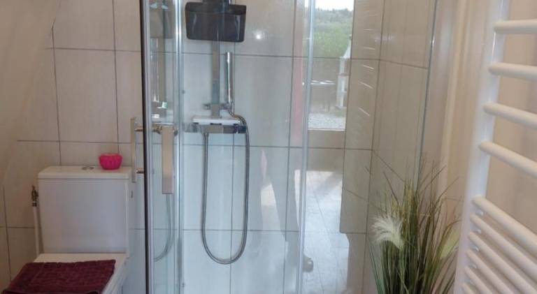 Chalet with jacuzzi & pool | Pet-friendly — photo 2