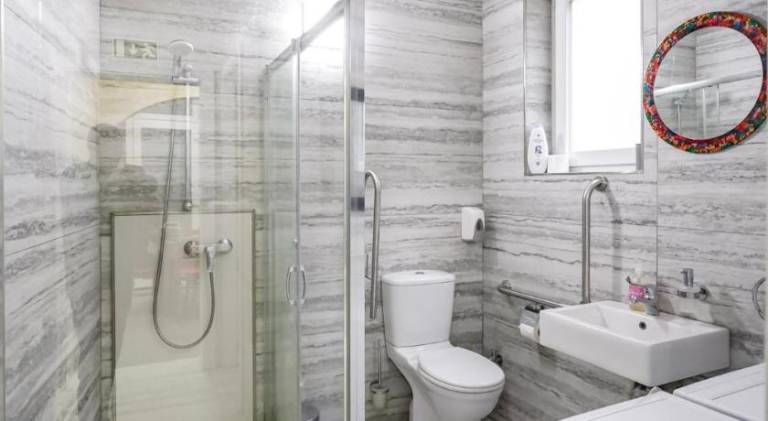 Lovely rental apartment | Close to Auberge de Castille | Pet-friendly — photo 2