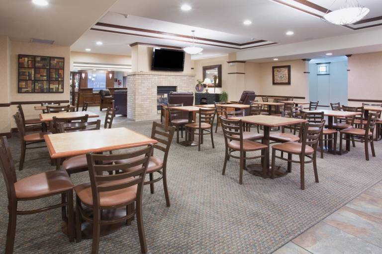Holiday Inn Express Hotel & Suites Las Vegas By IHG — photo 4