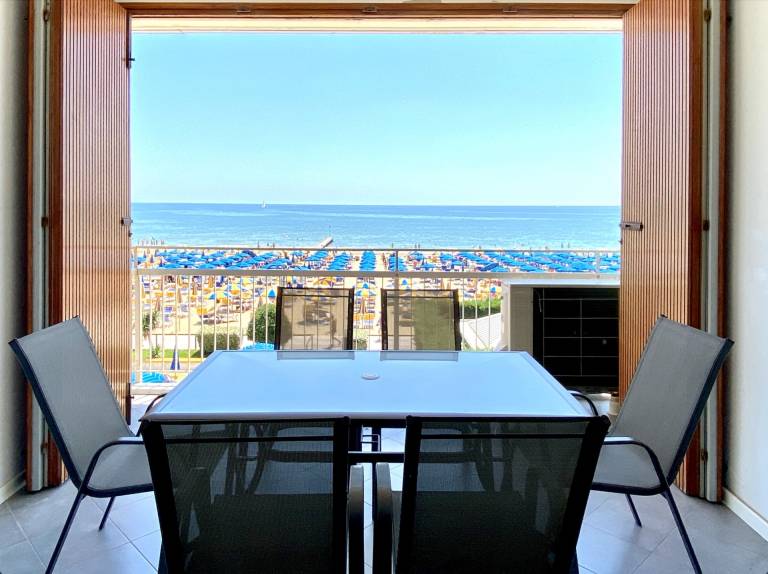 Holiday apartment with patio in Jesolo