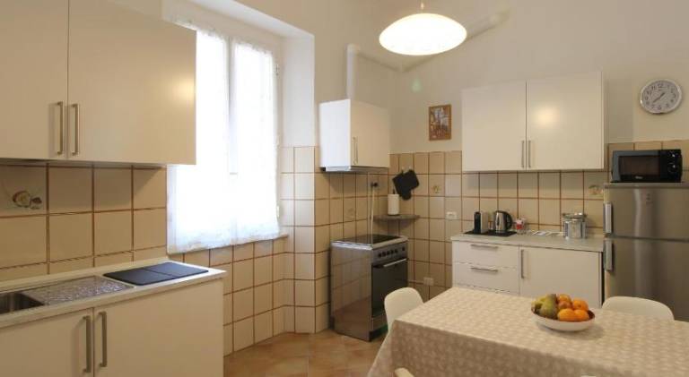 Apartment with 2 rooms for 6 persons — photo 3