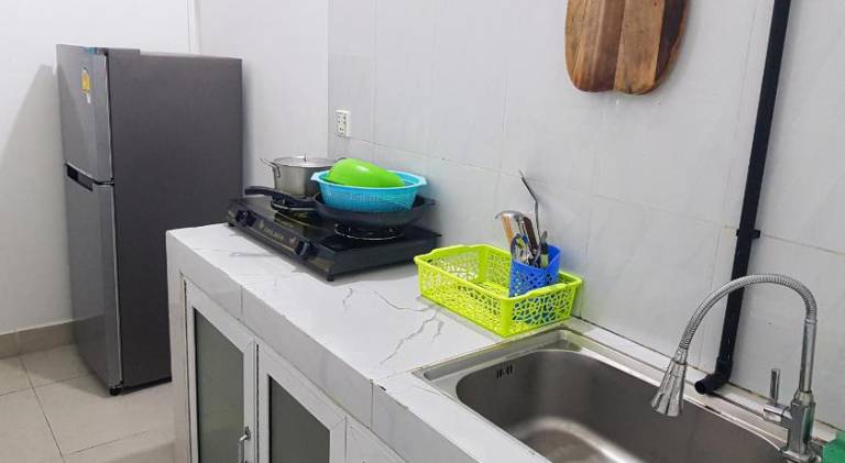 Apartment with patio | Next to Tuol Sleng Genocide Museum | Pet-friendly — photo 4