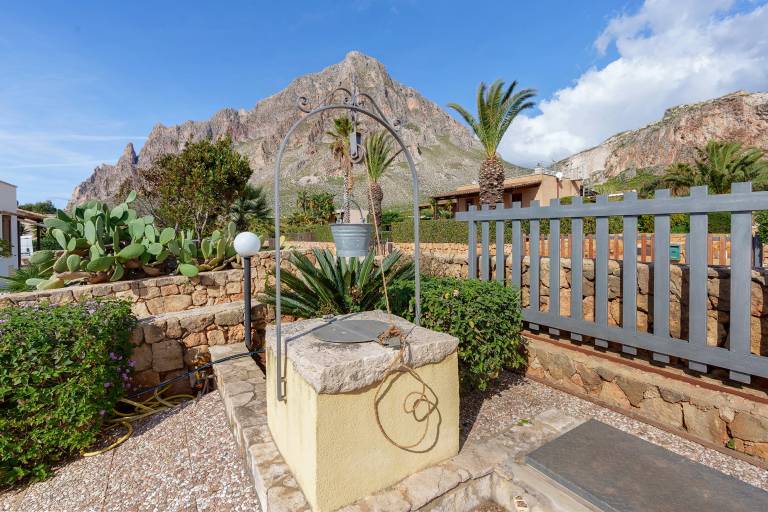 Villa 'Levante - Cornino' with Sea View, Wi-Fi and Air Conditioning — photo 4