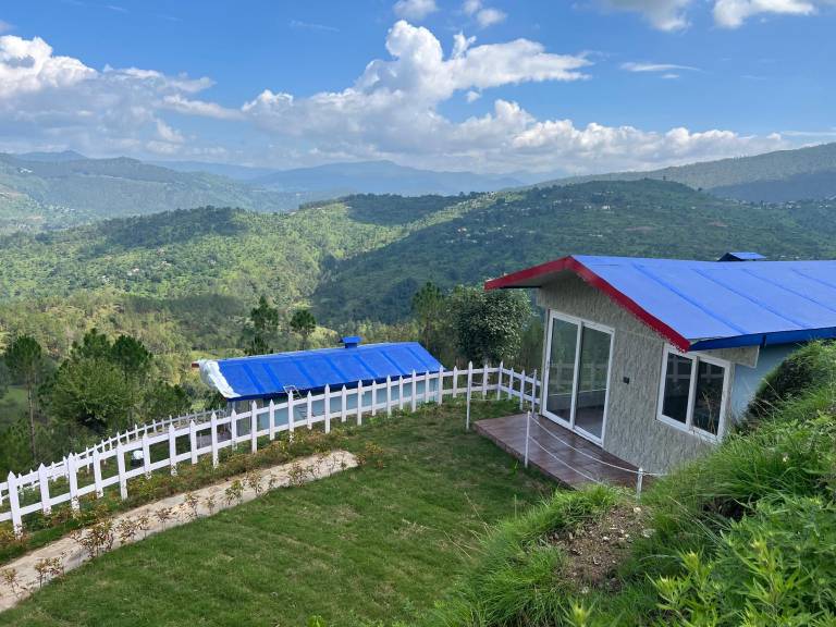 Resort  Almora