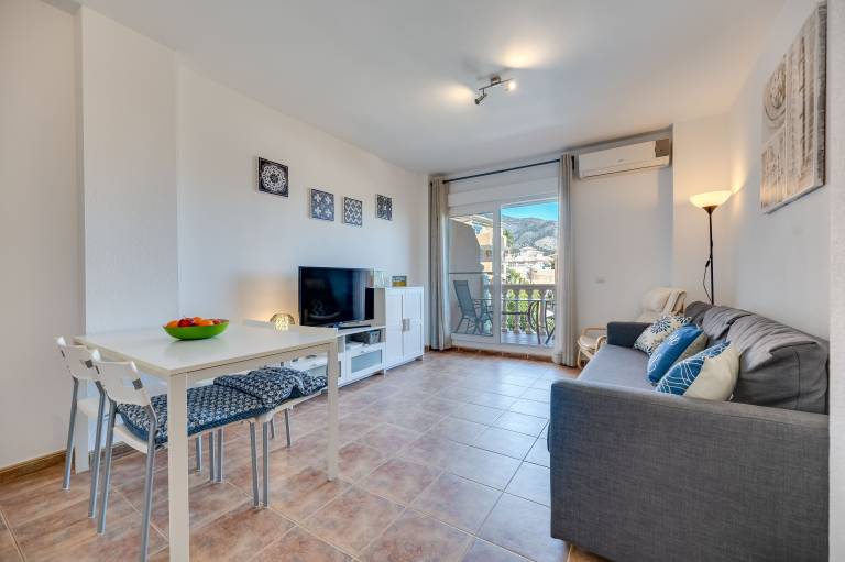 Holiday Apartment "Sauce Sol Fuengirola" with Sea View, Shared Pool & Private Terrace — photo 4