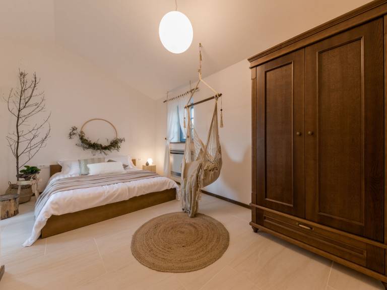 Fully equipped spacious vacation home with garden, barbeque & jacuzzi | Pets allowed — photo 3