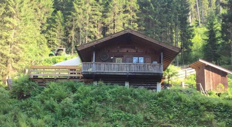 Chalet with 2 rooms for 8 persons in Saalbach-Hinterglemm