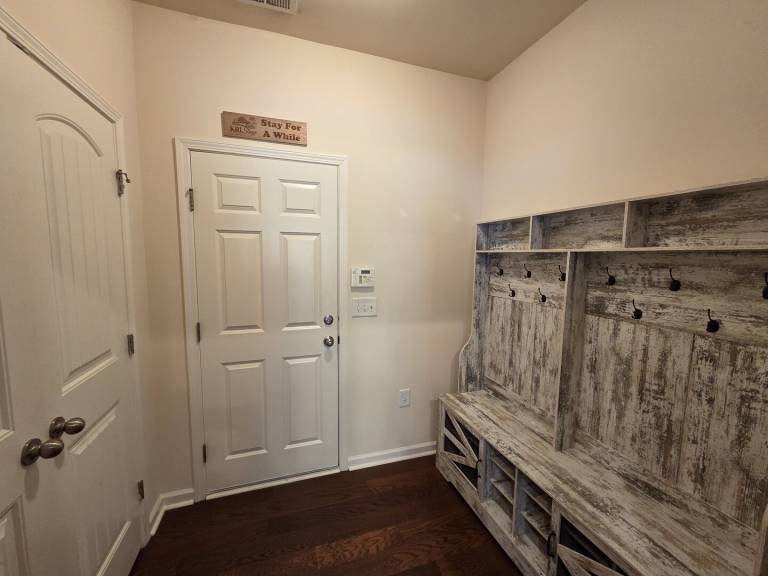 Family-oriented apartment with pool | Pets allowed — photo 5