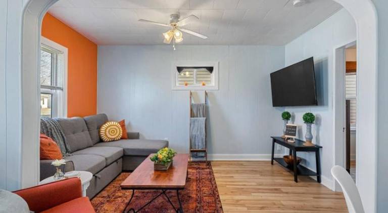 House | Pets are welcome in Drumheller, AB