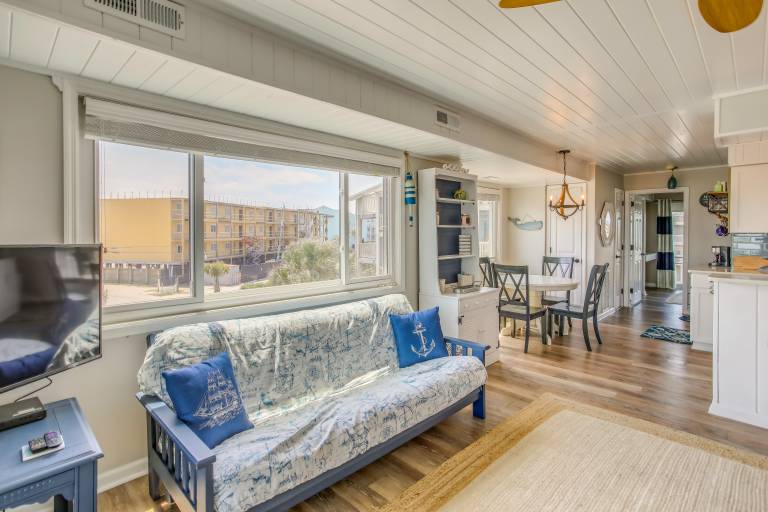Ocean-View Balcony: Carolina Beach Condo! — photo 4