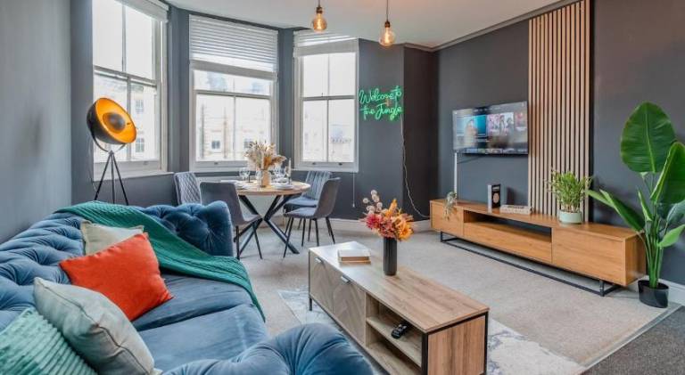 Holiday apartment with 3 rooms for 8 persons in Brighton