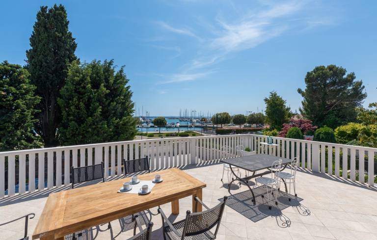 Fully equipped villa with patio, private pool & barbecue | Sea view | Dogs allowed — photo 3