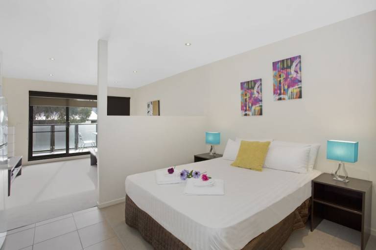 Apartment Glen Waverley