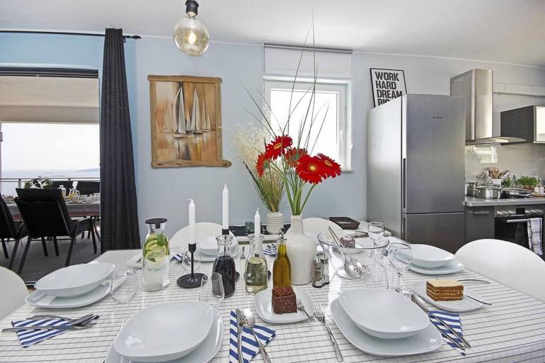 Fully equipped charming rental apartment with BBQ & garden | Mountain view | Pets allowed — photo 5