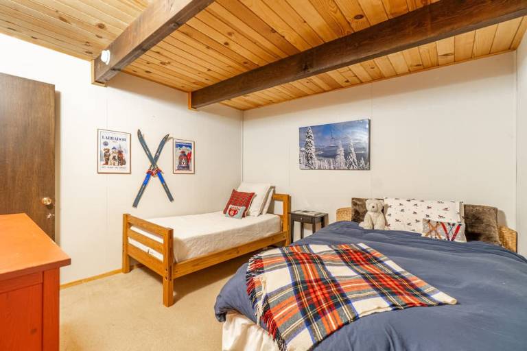 Family-oriented beautiful apartment with fast internet & barbeque | Mountain view | Pets are welcome — photo 5