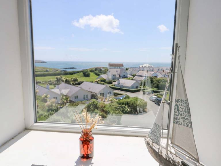 Family-friendly beautiful cottage with garden & pool | Beach view | Next to the beach | Pets are welcome — photo 4
