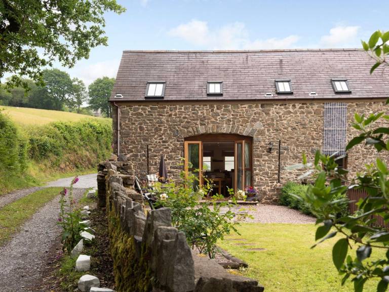 Nice house with garden | Pets are welcome in Carmarthen
